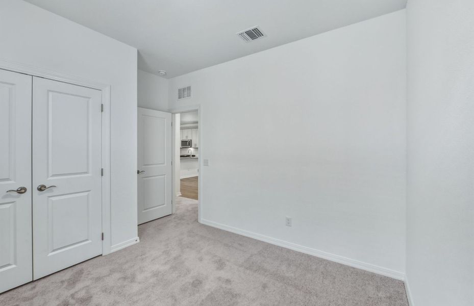 Spacious, unfurnished interior of a new home in Crosswinds, Kyle (Image 30).