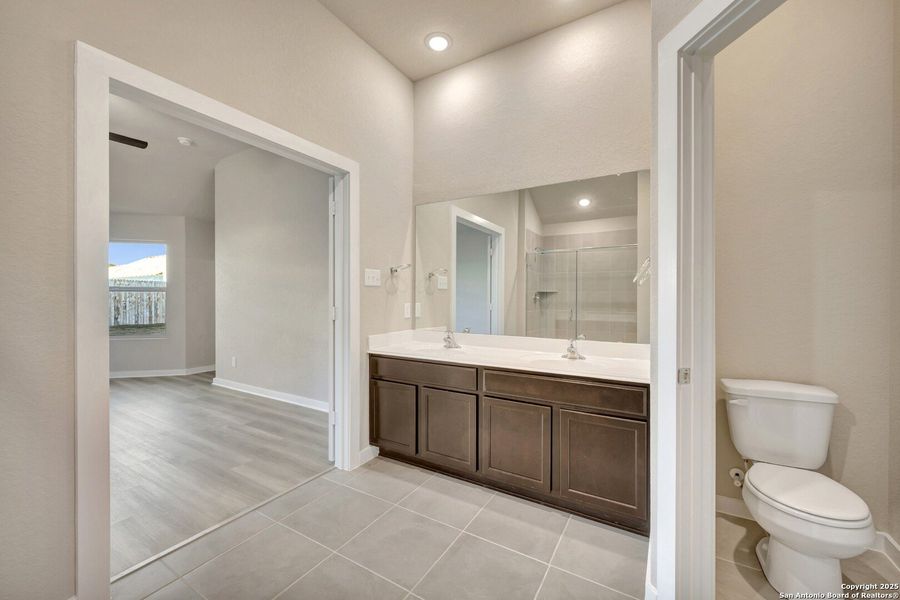 Furnished interior view inside a new home in Winding Brook, San Antonio (Image 7). Furnished interior view inside a new home in Winding Brook, San Antonio (Image 7).