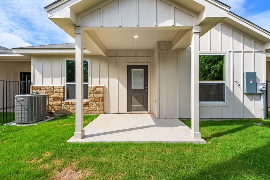 Exterior details and patio area of a home in , Copperas Cove (Image 19). Exterior details and patio area of a home in , Copperas Cove (Image 19).