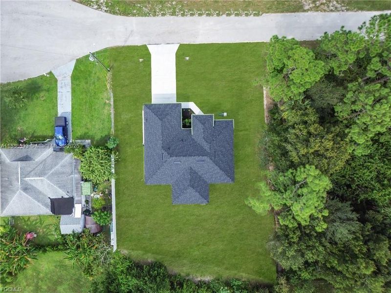 Image 32 of a home in . Image 32 of a home in .