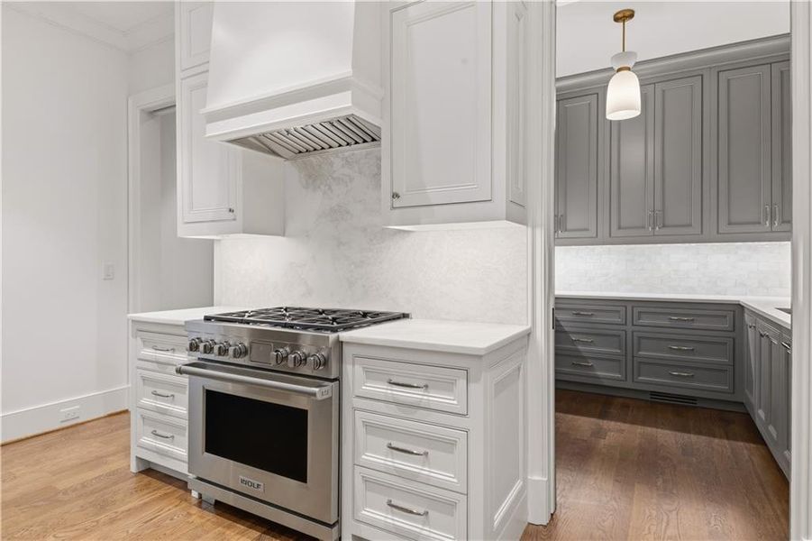 Furnished interior view inside a new home in , Atlanta (Image 9).