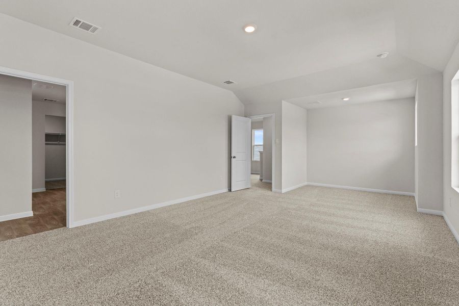 Spacious, unfurnished interior of a new home in Whisper South, San Marcos (Image 35).