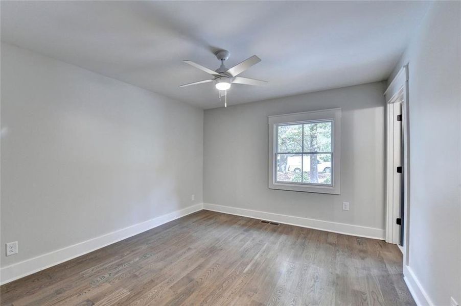 Spacious, unfurnished interior of a new home in , Atlanta (Image 25).