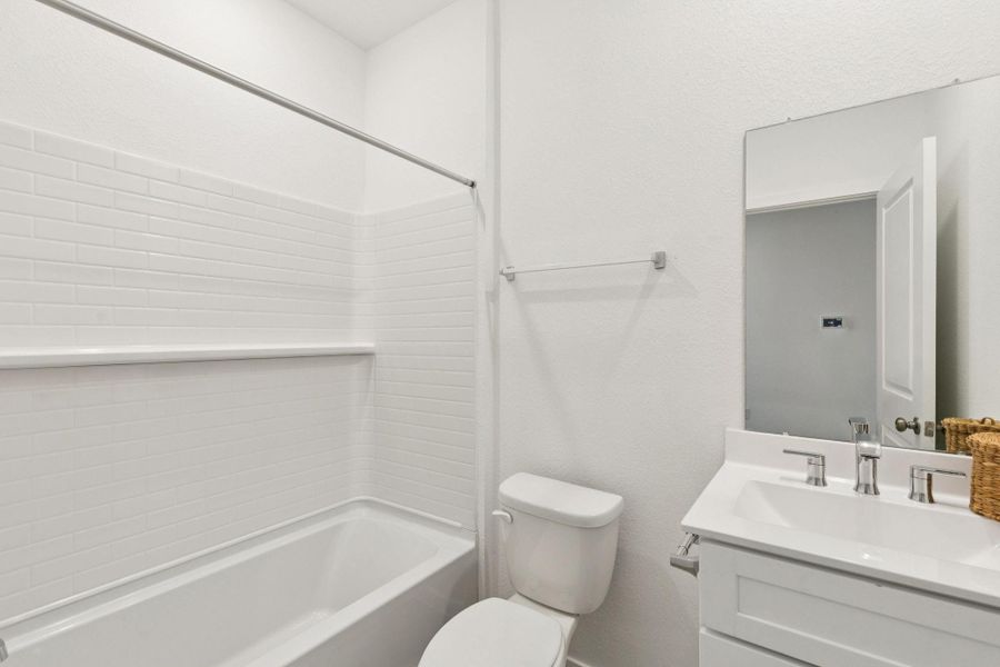 Furnished interior view inside a new home in River Ranch, Dayton (Image 26).