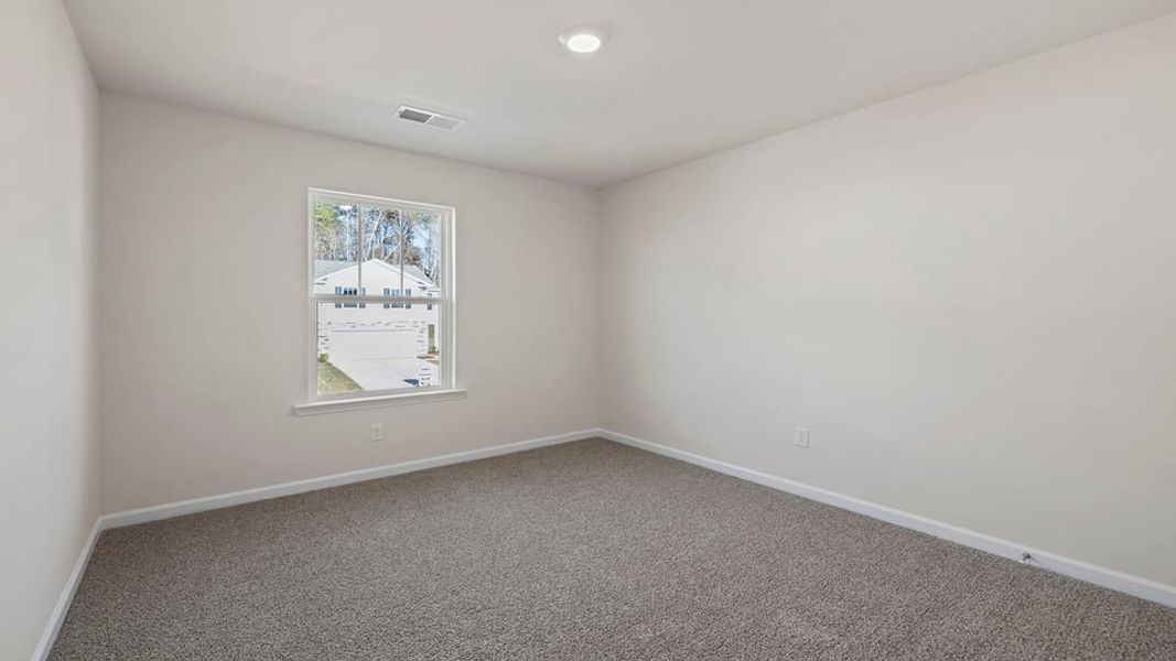 Spacious, unfurnished interior of a new home in Cloverdale Hills, Piedmont (Image 20).