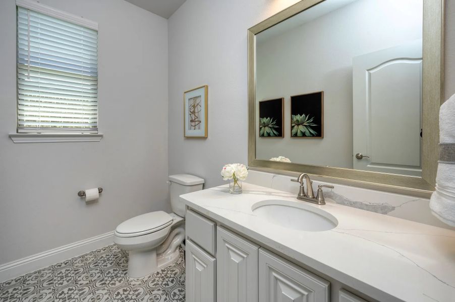 Representative furnished interior of a home built from the Regatta by Stonehollow Homes in Meadow Vista, Anna (Image 7).