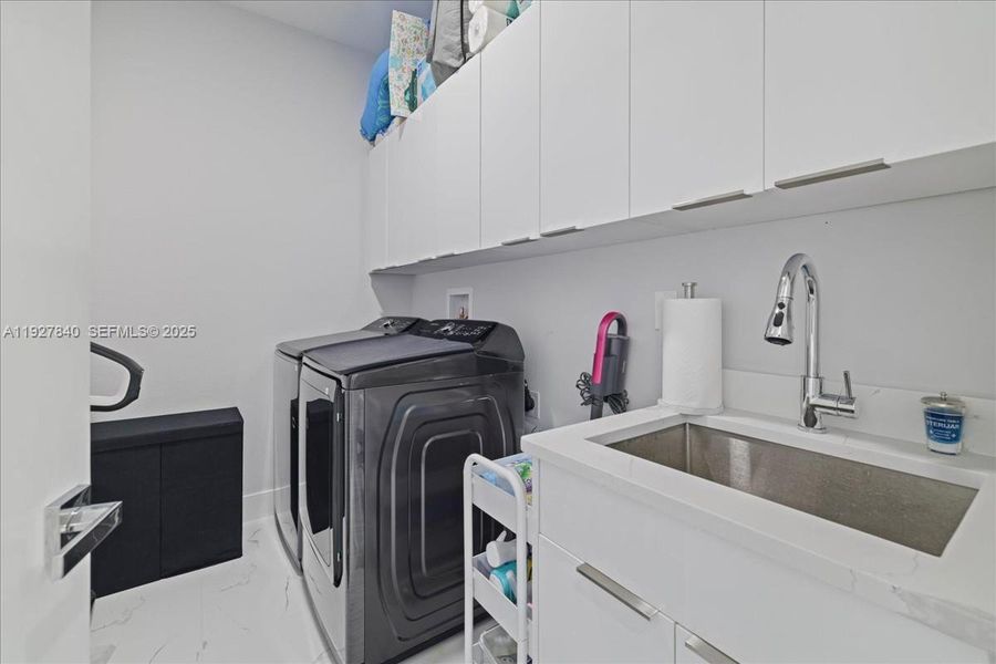 Furnished interior view inside a new home in , Cape Coral (Image 32). Furnished interior view inside a new home in , Cape Coral (Image 32).