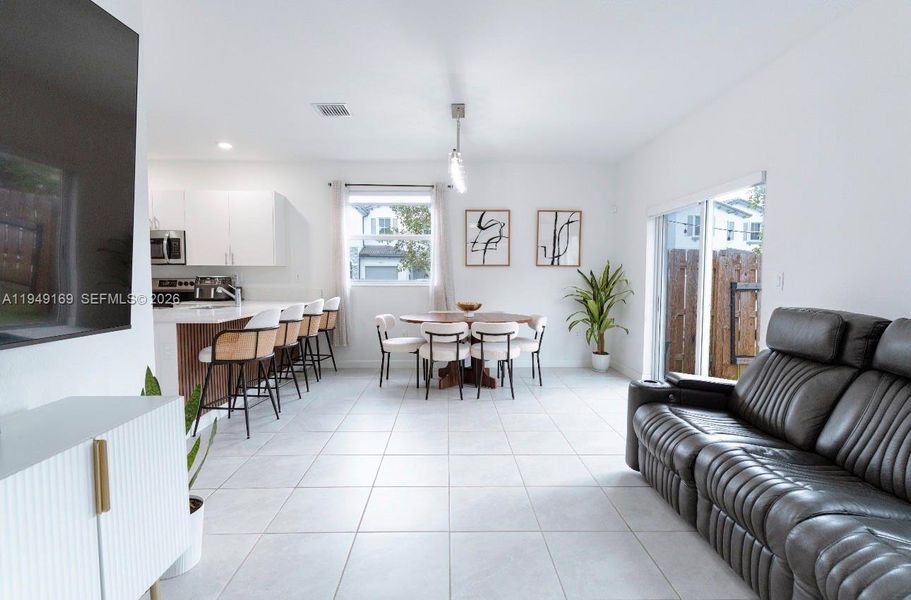 Furnished interior view inside a new home in , Homestead (Image 17).