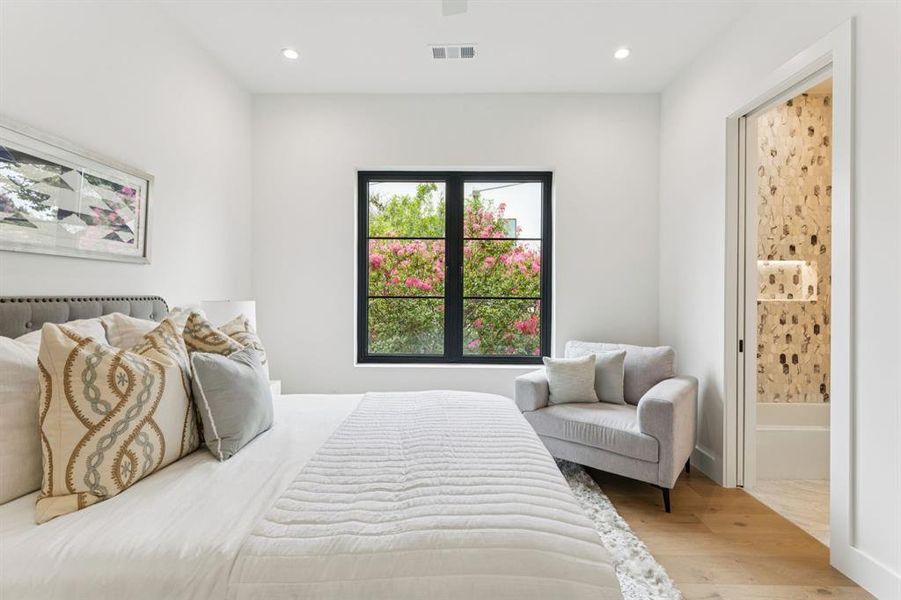 Furnished interior view inside a new home in , Dallas (Image 23).