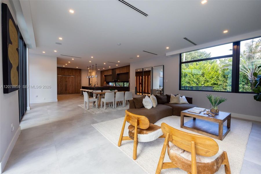 Family Room/Casual Dining Area