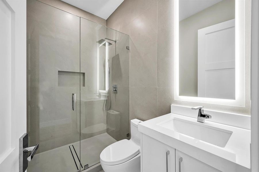 445 NE 11TH AVE-56 445 NE 11TH AVE-56