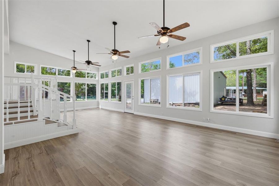 Spacious, unfurnished interior of a new home in , Yantis (Image 12).