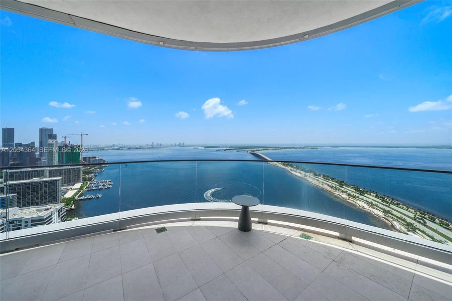 Condo located in Miami, FL showcasing its design and architecture (Image 26). Condo located in Miami, FL showcasing its design and architecture (Image 26).
