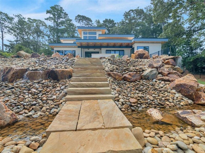 Image 89 of a home in .