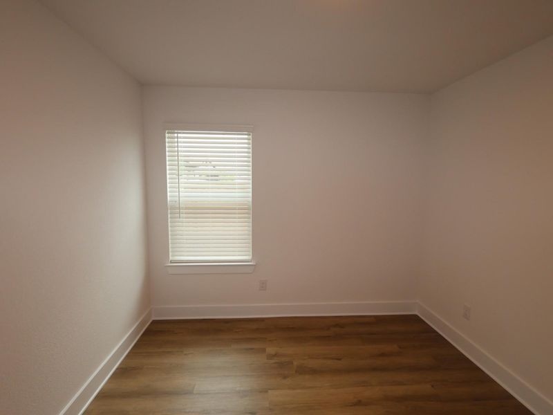 Spacious, unfurnished interior of a new home in Lago Mar, Santa Fe (Image 20).