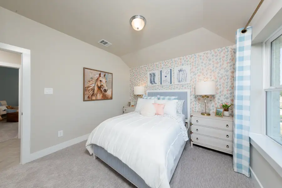 Representative furnished interior of a home built from the Olympic by Beazer Homes in Sunrise Cove, Texas City (Image 8).