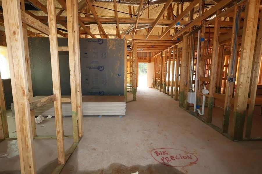 Spacious, unfurnished interior of a new home in The Woodlands Hills 70’, Willis (Image 3). Spacious, unfurnished interior of a new home in The Woodlands Hills 70’, Willis (Image 3).