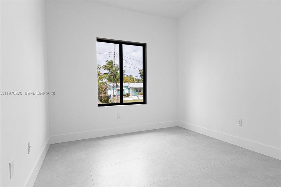 Spacious, unfurnished interior of a new home in , Miami (Image 25).