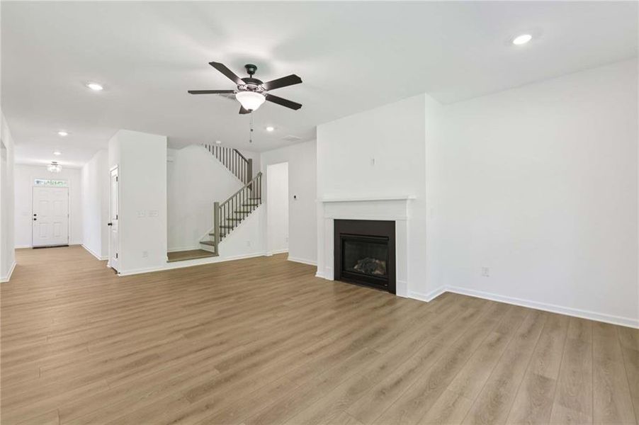 Spacious, unfurnished interior of a new home in Creekside, Dawsonville (Image 16).