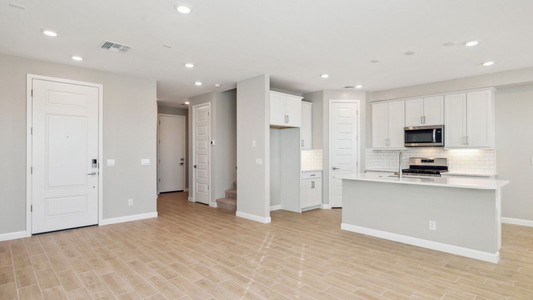 Image 28 of a home in Talinn Towns at Desert Ridge.