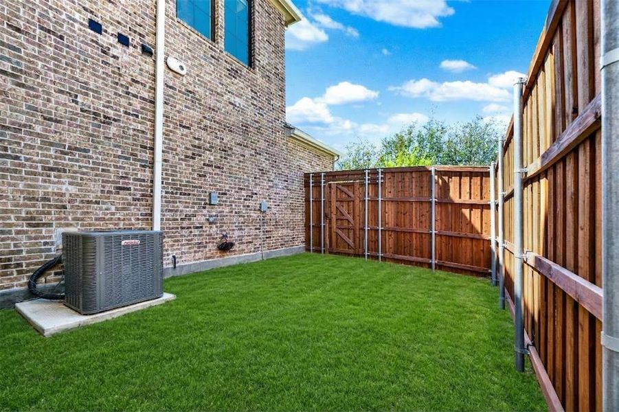 Exterior details and patio area of a home in , Frisco (Image 21).