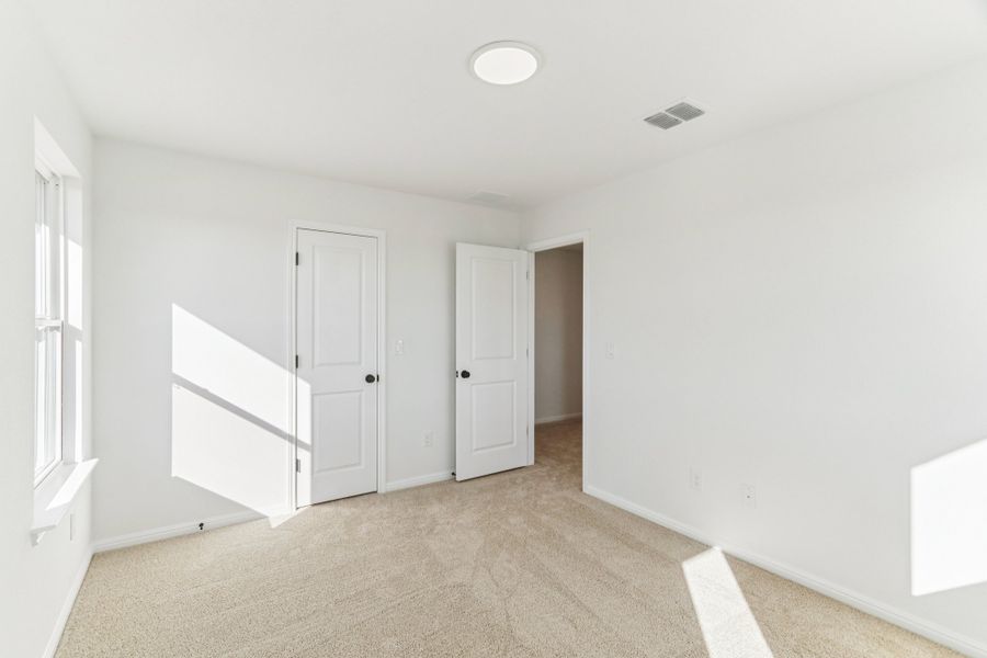 Spacious, unfurnished interior of a new home in Porter Country, Buda (Image 34). Spacious, unfurnished interior of a new home in Porter Country, Buda (Image 34).