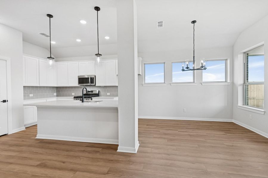 Image 27 of a home in Meridiana 45' Homesites. Image 27 of a home in Meridiana 45' Homesites.