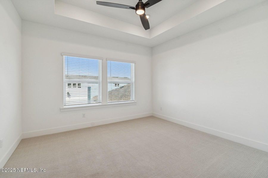 Spacious, unfurnished interior of a new home in , Jacksonville (Image 24).