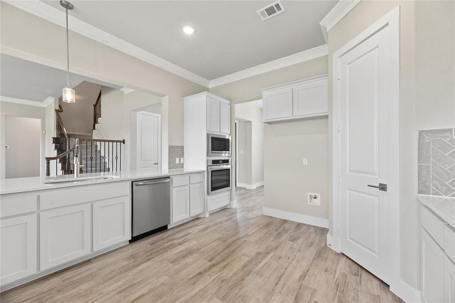Furnished interior view inside a new home in Crystal Springs Estates, Alvarado (Image 14).