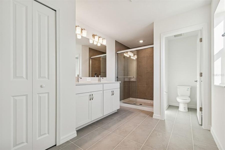 Furnished interior view inside a new home in Southpointe, Palmetto (Image 10).