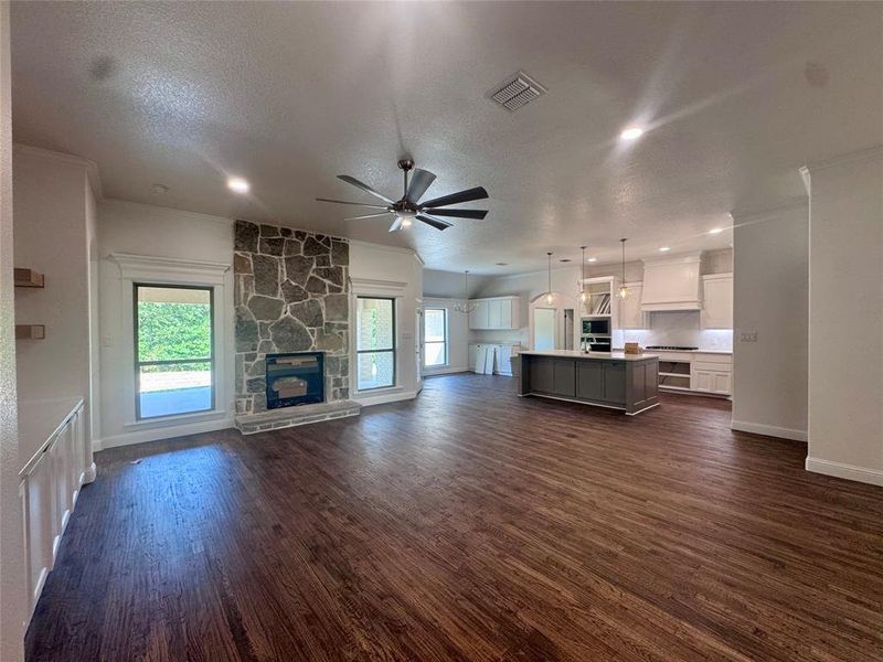 Spacious, unfurnished interior of a new home in , Weatherford (Image 32). Spacious, unfurnished interior of a new home in , Weatherford (Image 32).