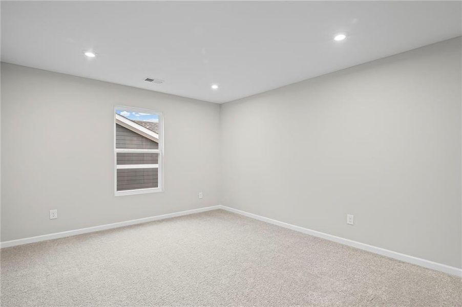 Spacious, unfurnished interior of a new home in Sage Woods, Dallas (Image 37).