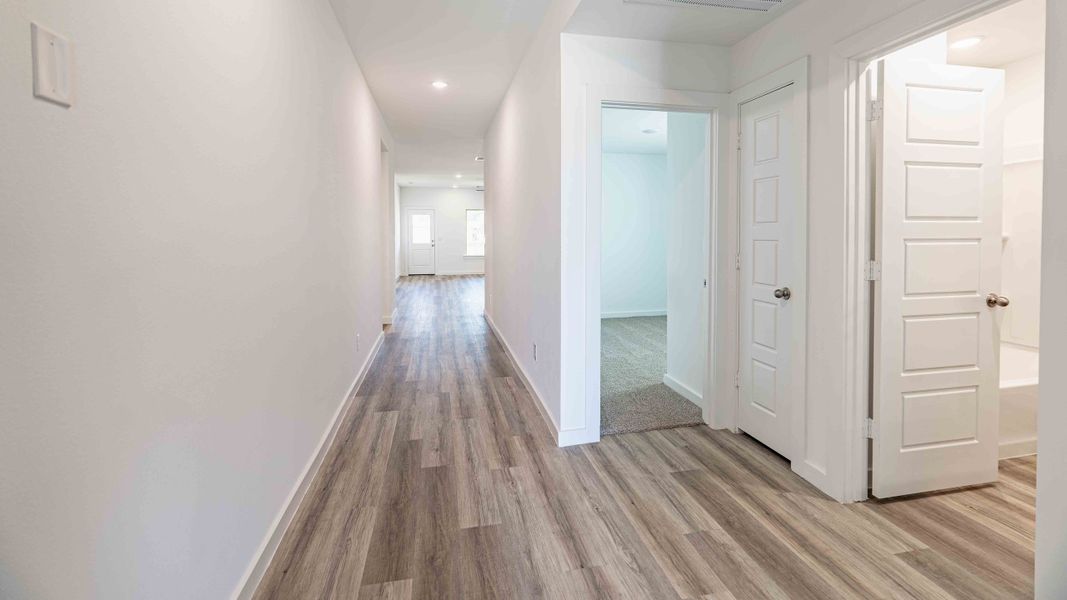 Spacious, unfurnished interior of a new home in Overlook West, Wolfforth (Image 8). Spacious, unfurnished interior of a new home in Overlook West, Wolfforth (Image 8).