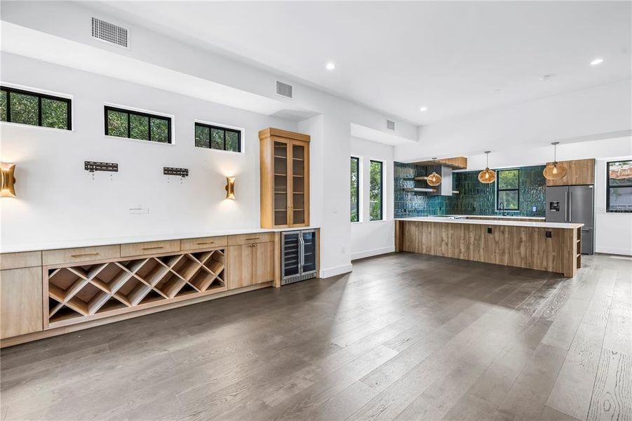 Image 52 of a home in East Oak Townhomes.