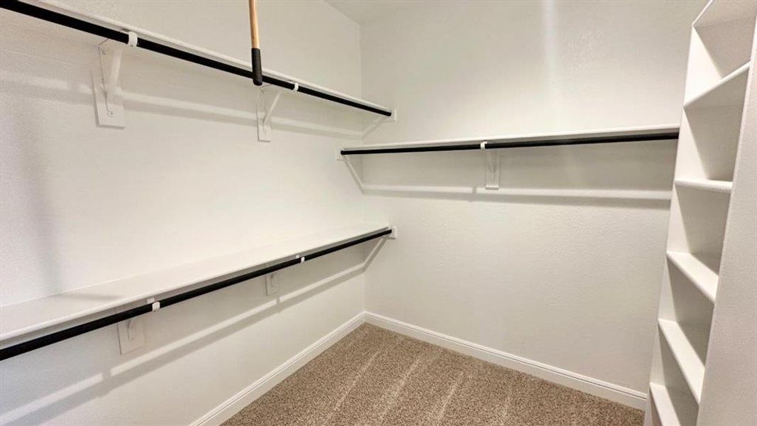 Spacious, unfurnished interior of a new home in Rock Creek Ranch, Fort Worth (Image 7).