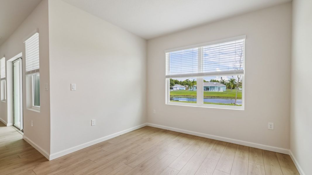 Spacious, unfurnished interior of a new home in Port St. Lucie Spot Lots, Port St. Lucie (Image 14).