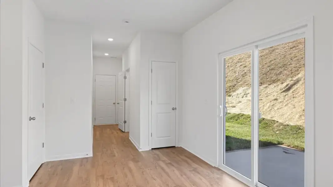 Representative unfurnished interior of a home built from the Glendale by D.R. Horton in Thompson Creek, Corryton (Image 12). Representative unfurnished interior of a home built from the Glendale by D.R. Horton in Thompson Creek, Corryton (Image 12).