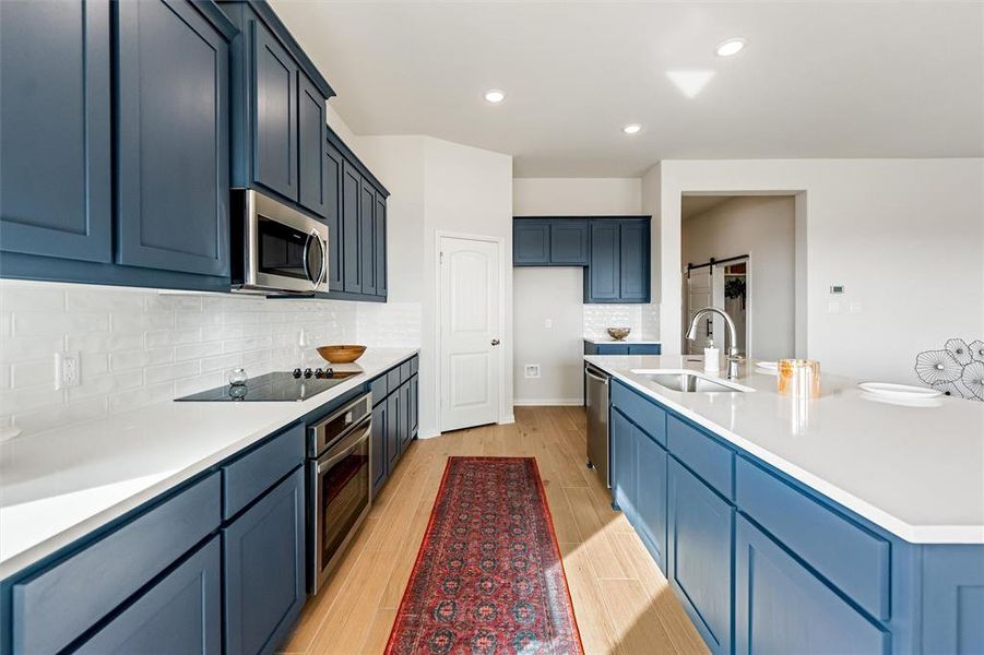 Furnished interior view inside a new home in Waterford Park, Weatherford (Image 29).