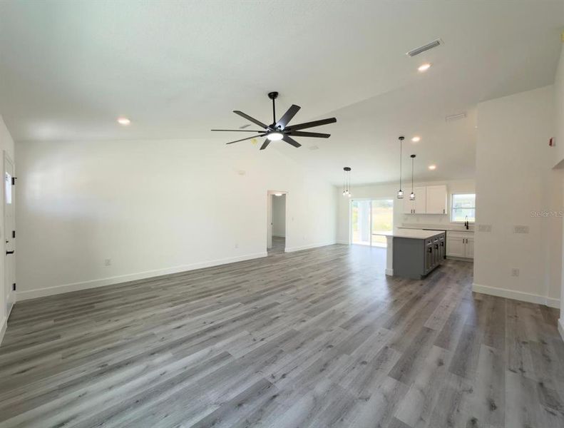 Spacious, unfurnished interior of a new home in , Ocala (Image 17).