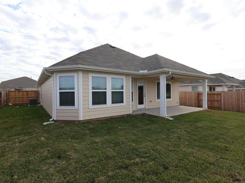 Exterior details and patio area of a home in Moran Ranch, Willis (Image 16).