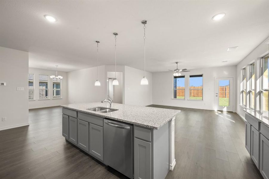 1906 Cheyenne- Kitchen-1994