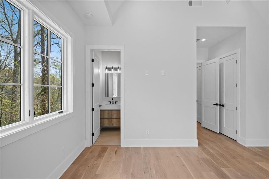 Spacious, unfurnished interior of a new home in , Roswell (Image 24).