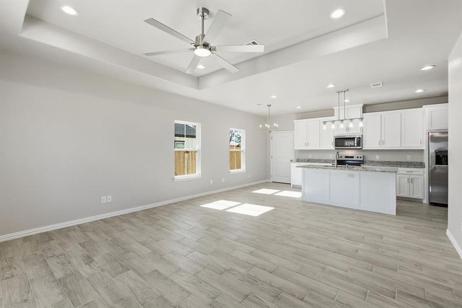 Spacious, unfurnished interior of a new home in , Bridgeport (Image 33).
