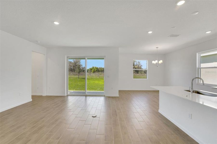 Spacious, unfurnished interior of a new home in Willowbrook North, Winter Haven (Image 30).