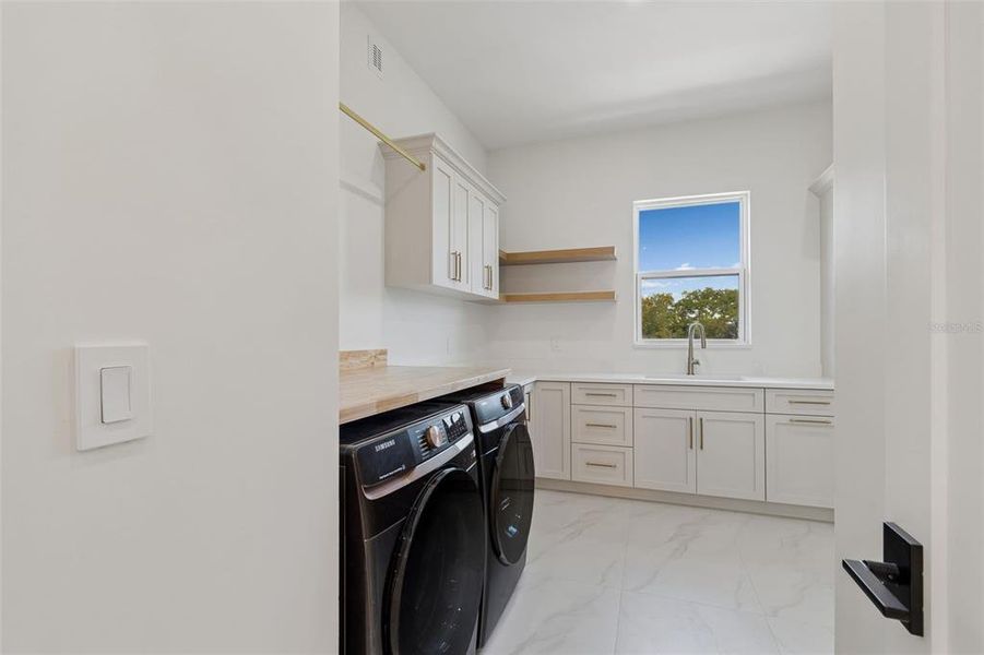 Furnished interior view inside a new home in , Tampa (Image 57).