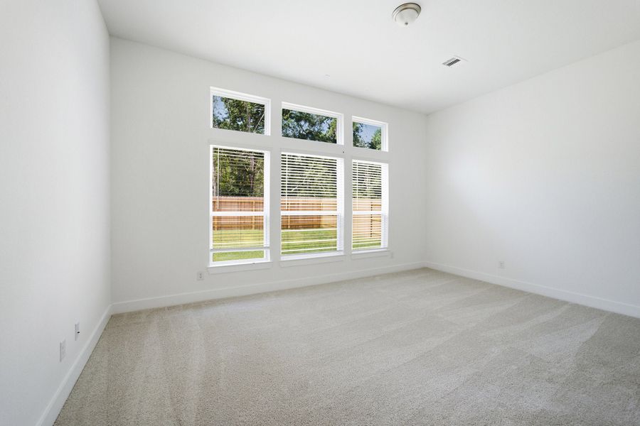 Spacious, unfurnished interior of a new home in Sundance Cove, Crosby (Image 26).