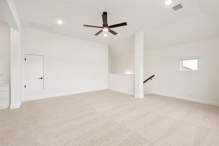 Spacious, unfurnished interior of a new home in Glenbrook, Red Oak (Image 29).