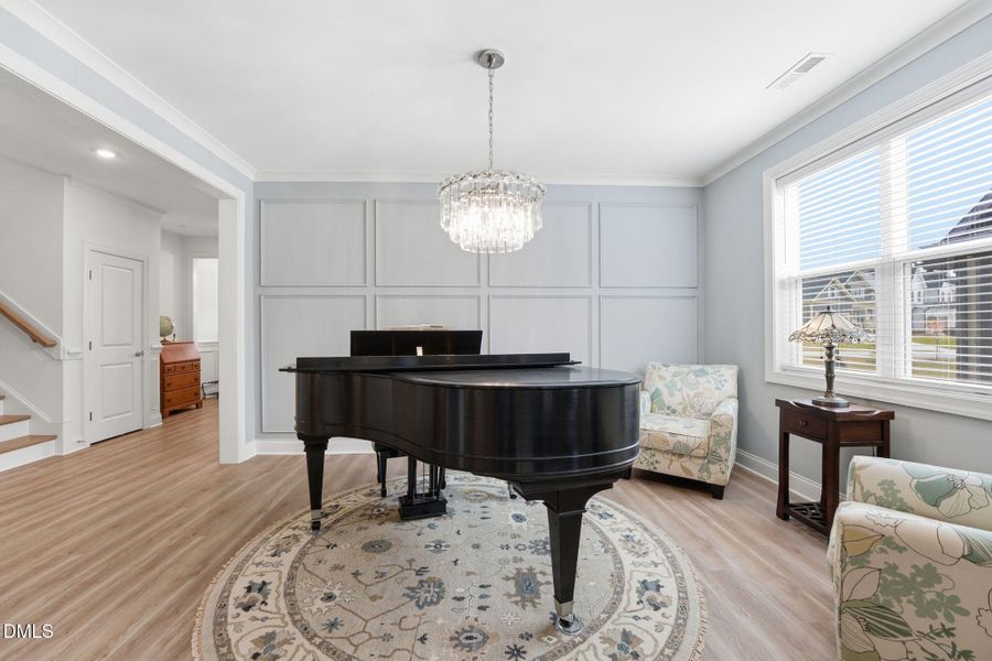 7 Dining - Music Room 3500 Amelia Grace