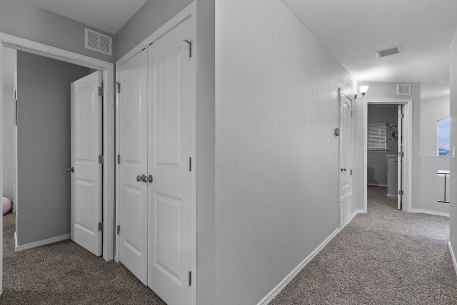 Representative unfurnished interior of a home built from the The Bellagio – 425SSC3CG by Saratoga Homes in Crossland, El Paso (Image 23).