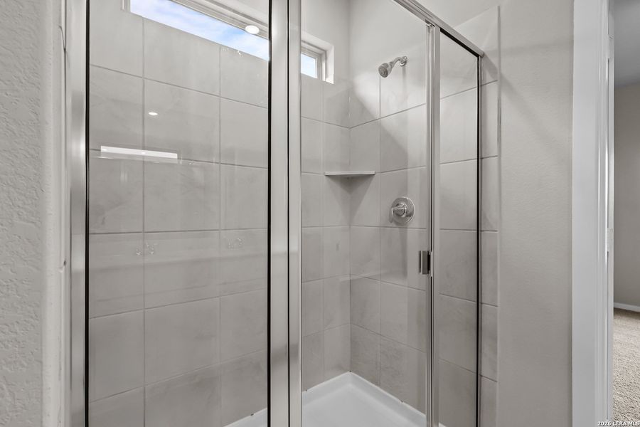 Close-up of interior finishes inside a home in Summerlin, San Antonio (Image 15).